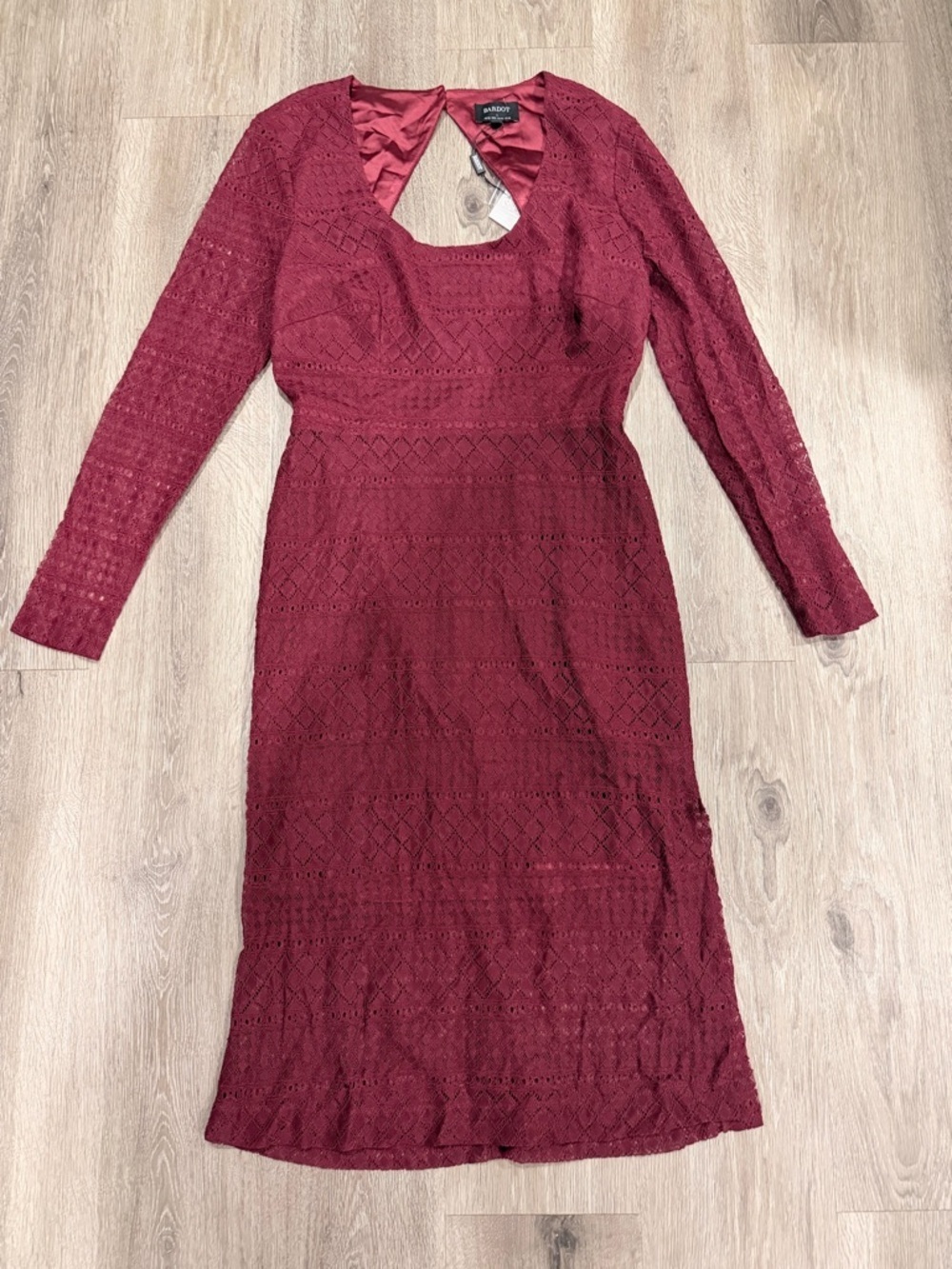 Bardot Women’s Long Sleeve Lace Midi Dress in Wine Size Large
